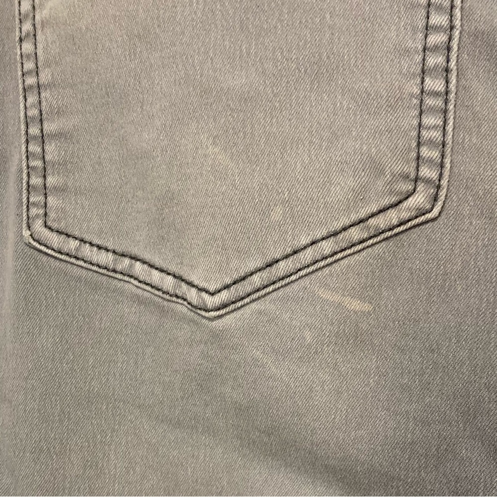 Free People Faded Gray 27 Stretch Skinny Crop Normcore Jeans Size 30 - Picture 15 of 16